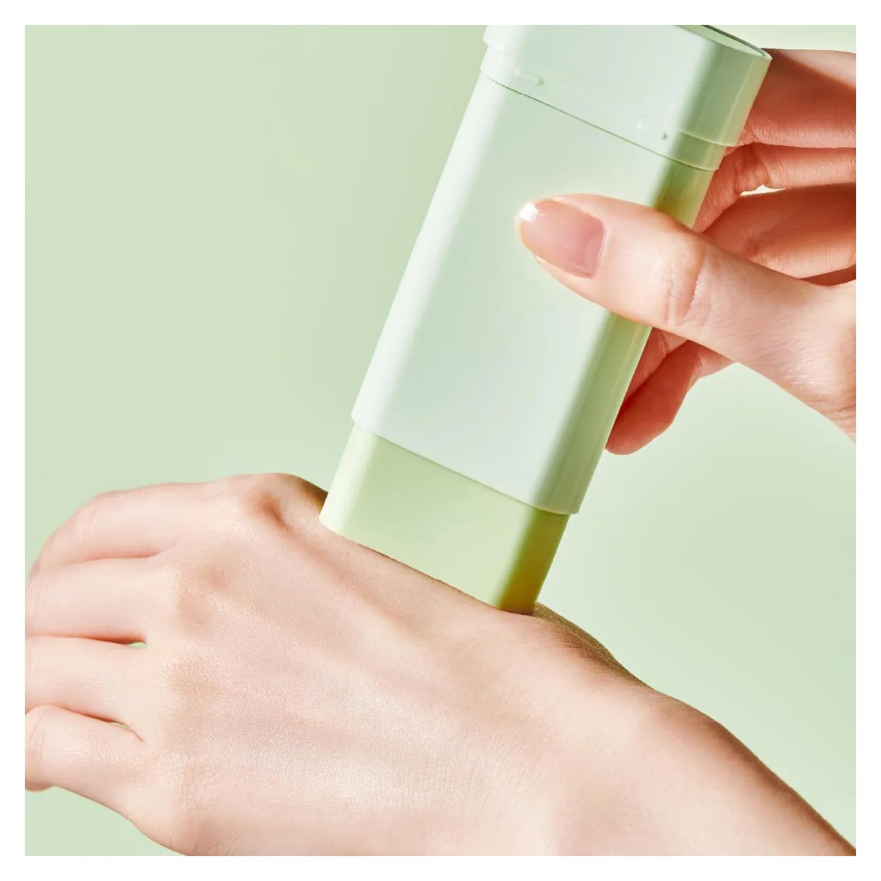 Protetor Solar Facial Stick Tocobo Cica Cooling Sun Stick FPS50++ 18g
